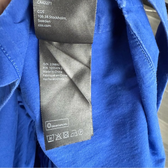 COS Wide Leg Jumpsuit in Brigh Blue Size 4 Smocked Cutout Back Sleeveless Retro - Picture 12 of 16